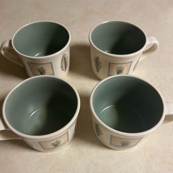 Pfaltzgraff Green and Cream Mug Set - Picture 4 of 4